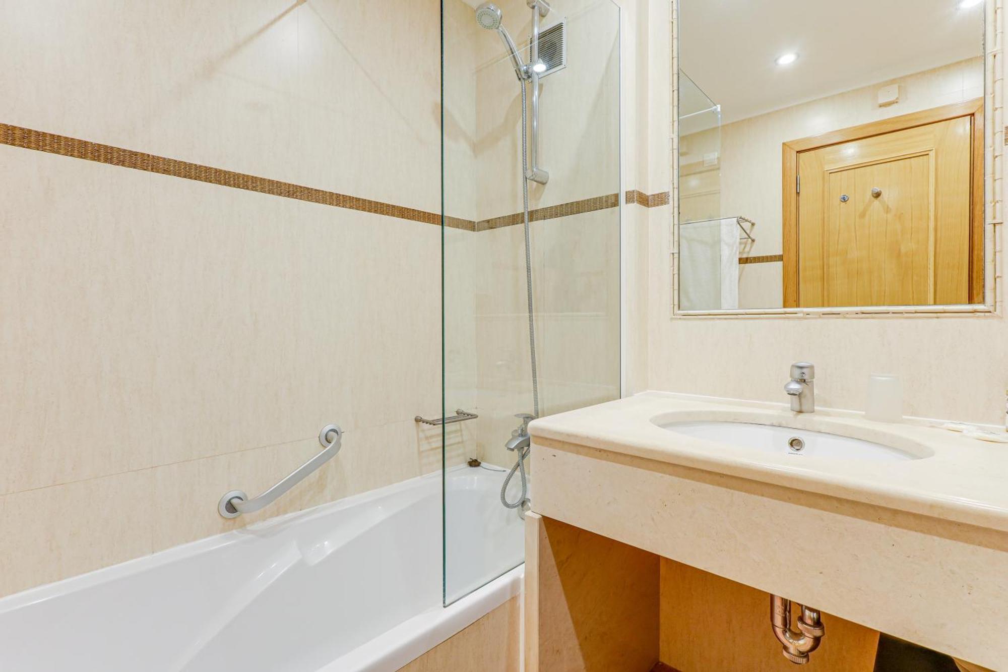 Apartment With 2 Bedrooms, 2M To The Beach Armacao de Pera Exterior photo