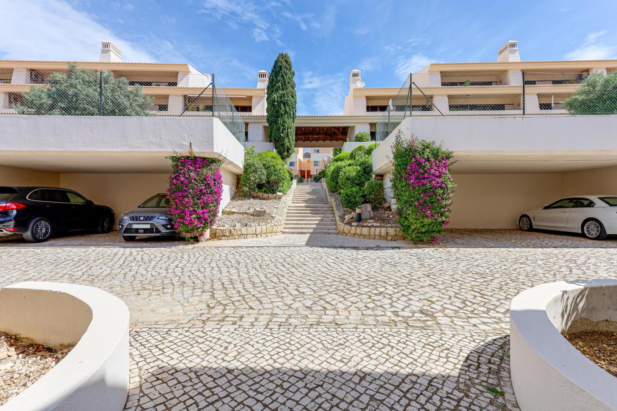 Apartment With 2 Bedrooms, 2M To The Beach Armacao de Pera Exterior photo